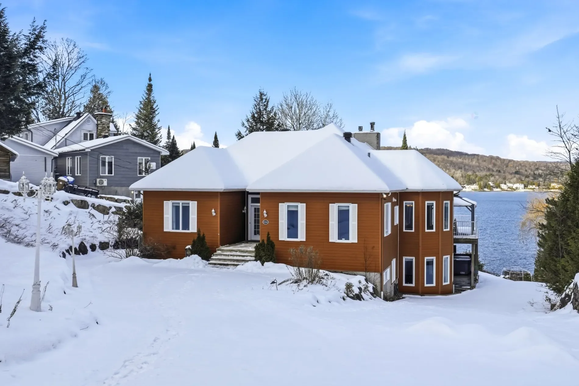Exterior photo 7