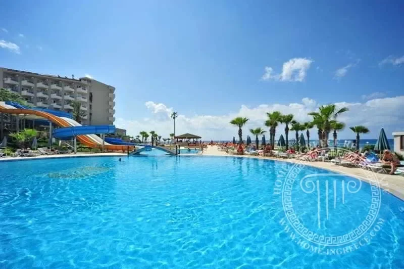 Luxury 227 Premium Units in Alanya The building 40,000 m2. In First Line