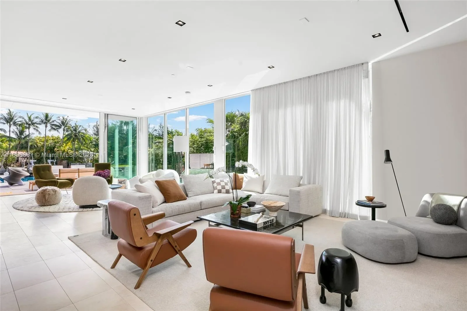 1081 W 48th St, Miami Beach, Florida, United States. - Photo 13