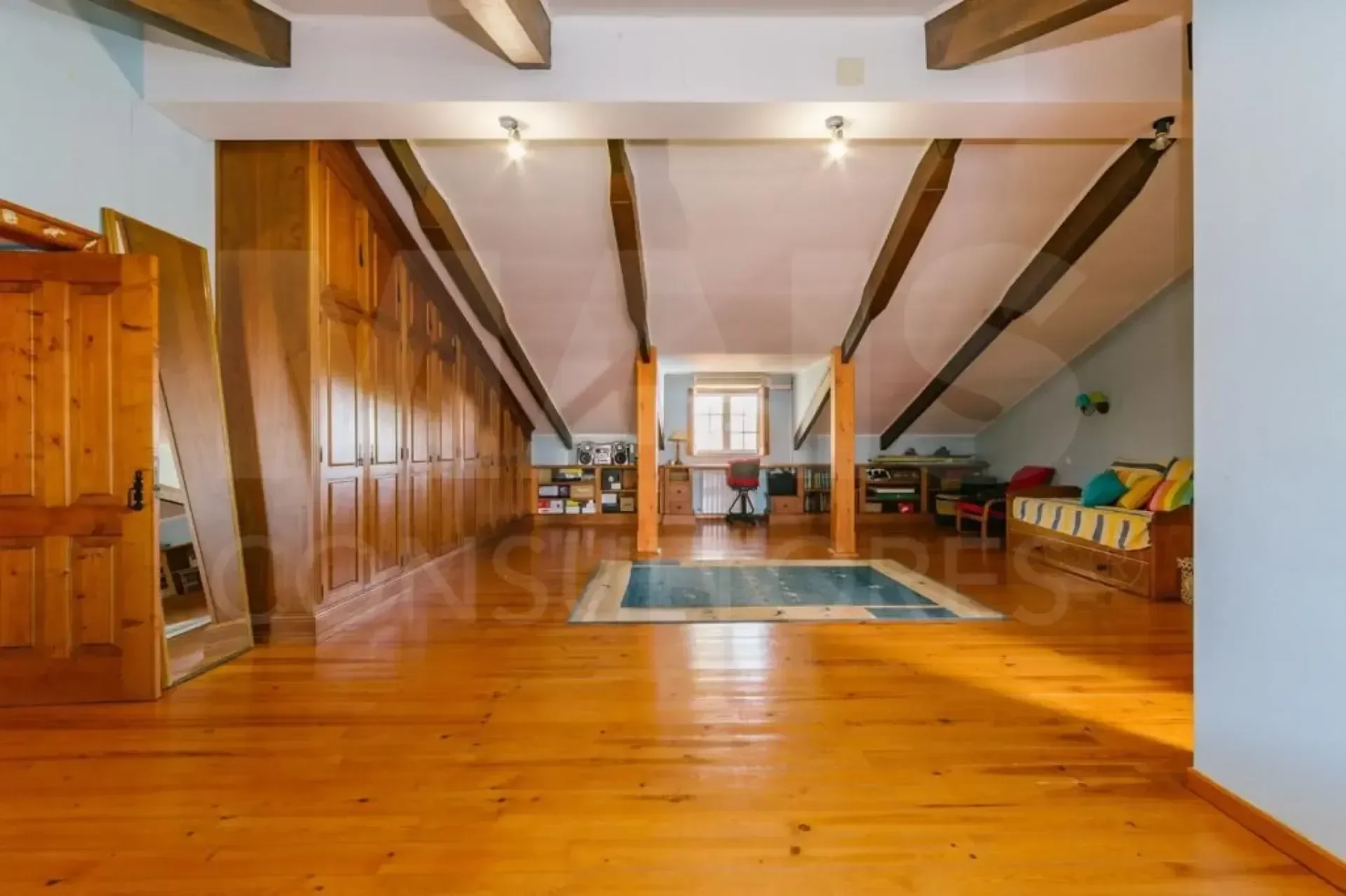 Gallery photo 6