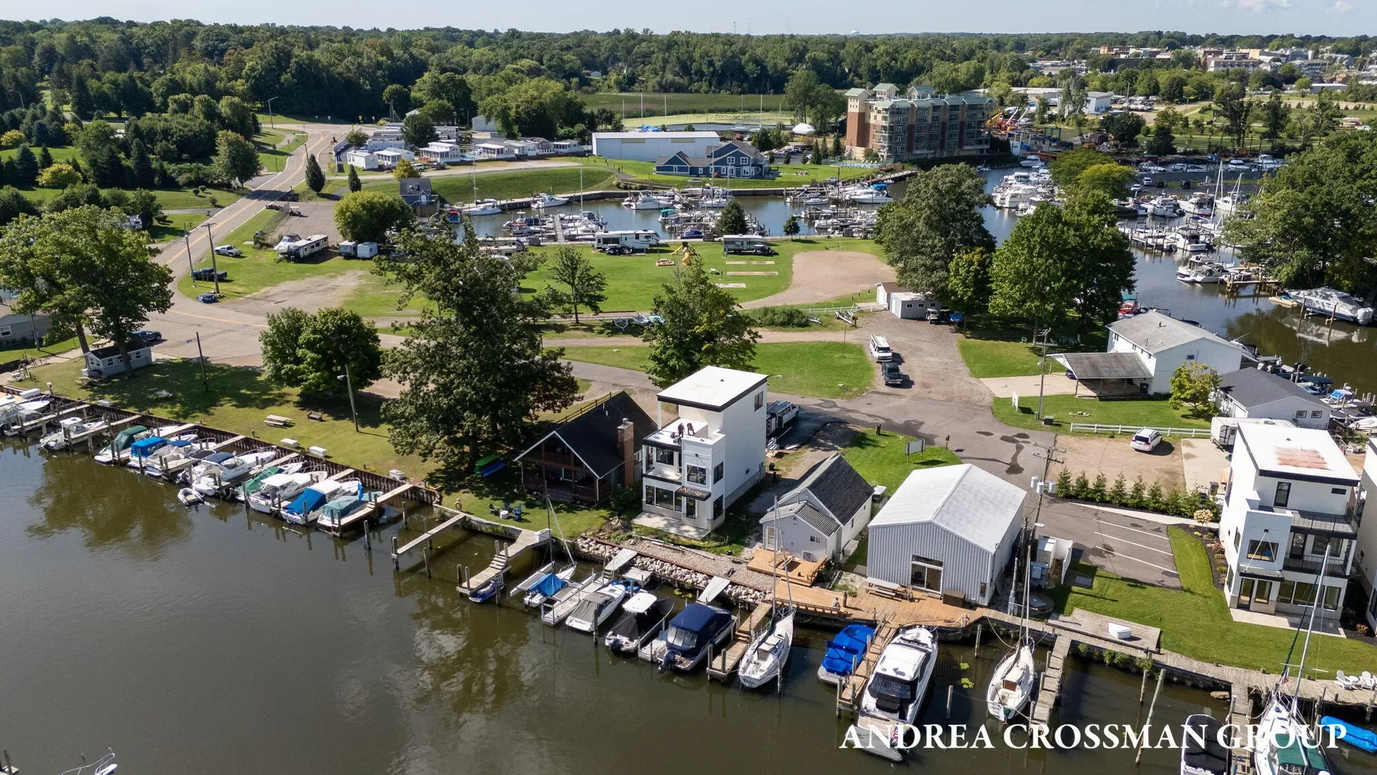 1 N Bailey Avenue , #5, South Haven, MI 49090, South Haven, Michigan, United States. - Photo 31