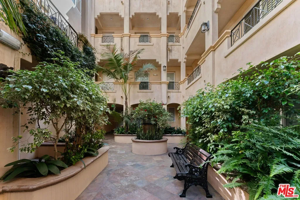16123 W Sunset Boulevard 101, Los Angeles, California, United States. - Photo 21
