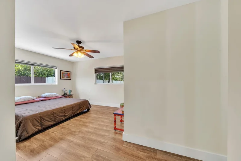 1870 NE 197th Ter, North Miami Beach, Florida, United States. - Photo 9