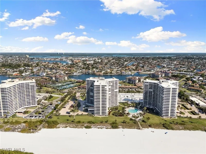 320 Seaview Court 512, Marco Island, Florida, United States. - Photo 31