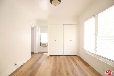 Thumbnail 34