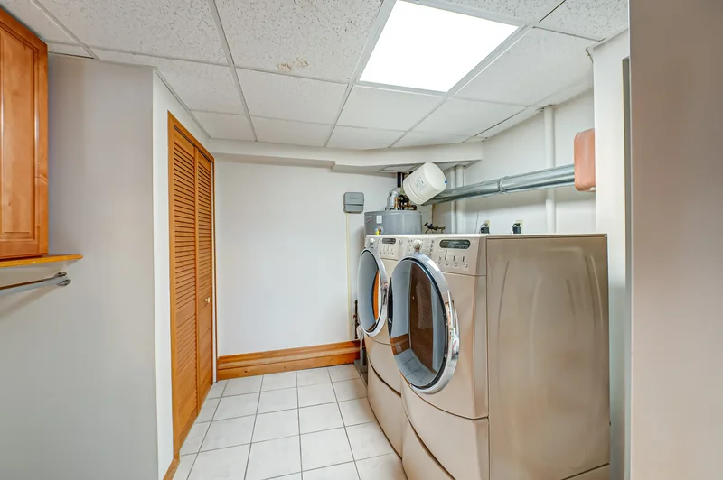 4 Bedrooms Single Family Detached