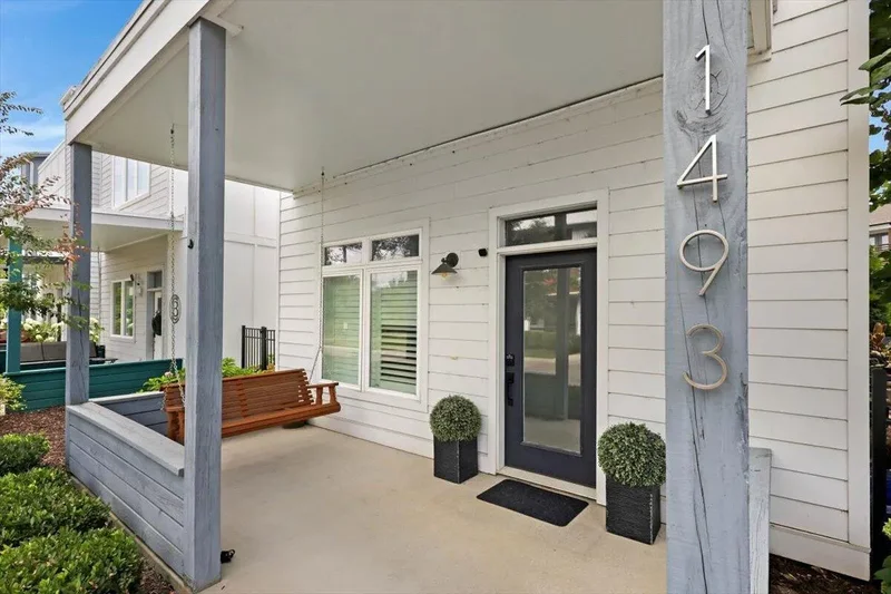3 Bedrooms Single Family Detached