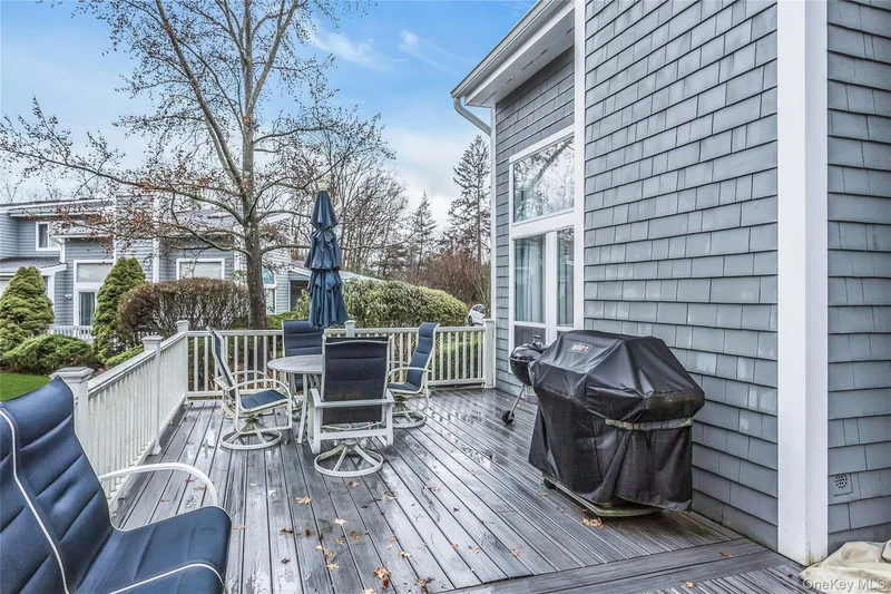 52 Hyde Court, Manhasset, NY 11030, Manhasset, New York, United States. - Photo 28