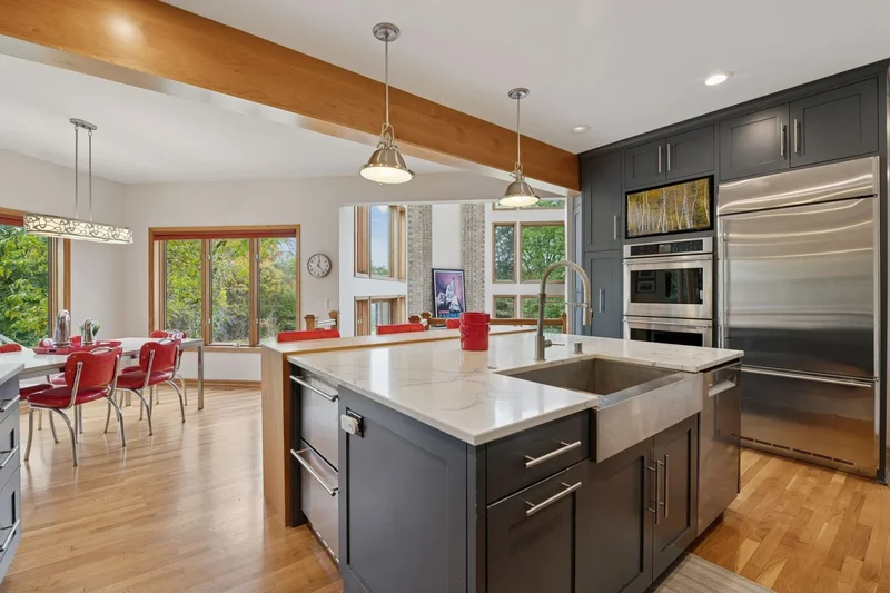 7325 Bush Lake Drive, Bloomington, MN 55438, Minneapolis, Minnesota, United States. - Photo 20