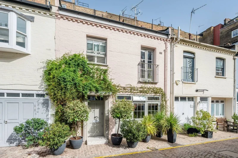 Petersham Mews, South Kensington, SW7