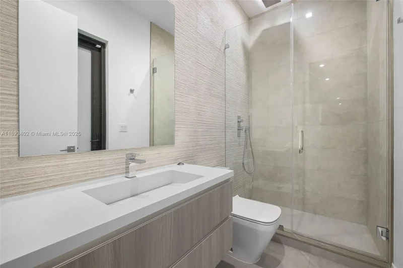 3063 Elizabeth St, Miami, Florida, United States. - Photo 20