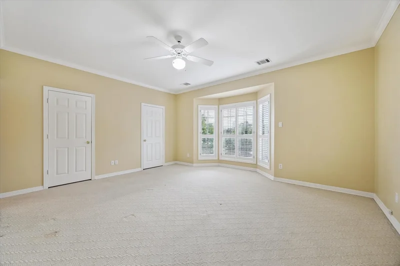 2 S Briar Hollow Lane, Houston, Texas, United States. - Photo 24