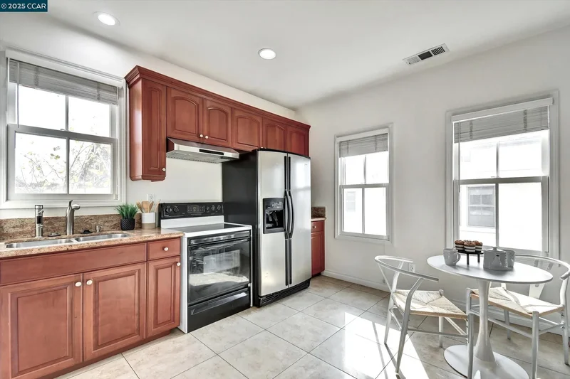 1018 PROMENADE ST., Hercules, California, United States. - Photo 36