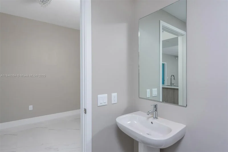 2900 NE 7th Ave 3903, Miami, Florida, United States. - Photo 5