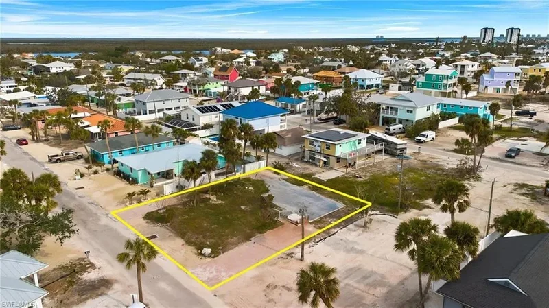 136 Madison CT, Fort Myers Beach, Florida, United States. - Photo 7