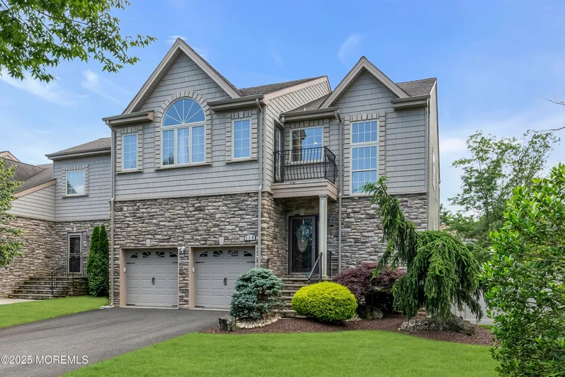 118 Pelican Court, Marlboro, NJ 07746, Marlboro Township, New Jersey, United States. - Photo 8