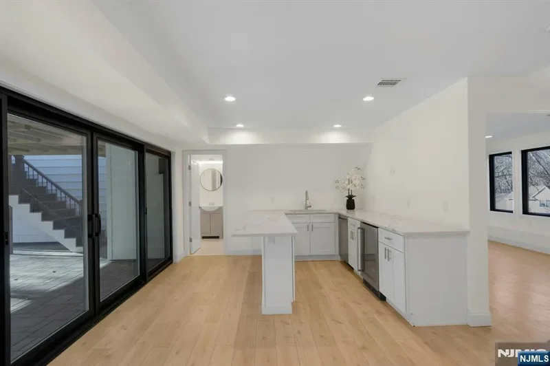 30 Sun Valley Road, Ramsey, NJ 07446, Ramsey, New Jersey, United States. - Photo 37