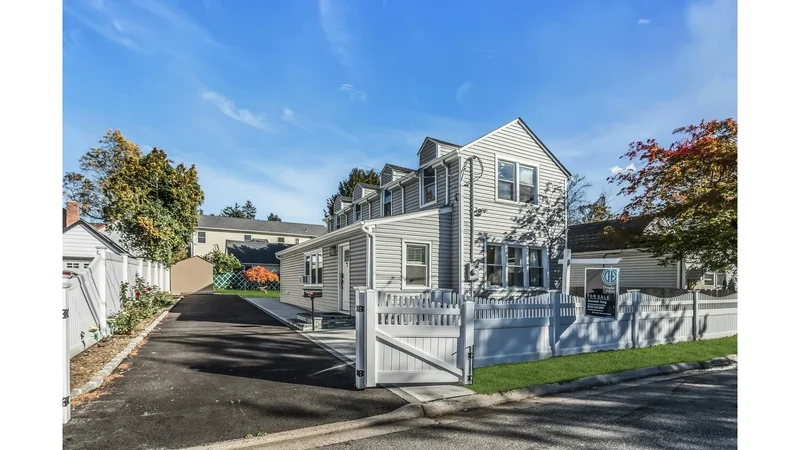 42 13th Street, Locust Valley, New York, United States. - Photo 28