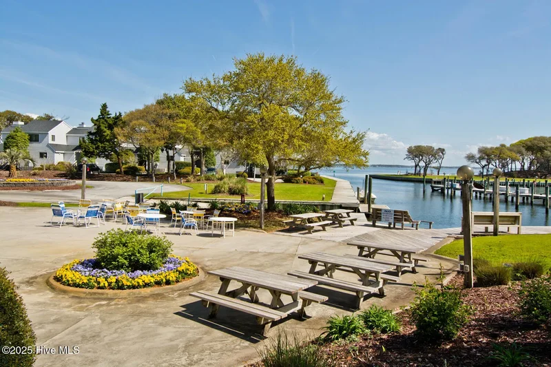 532 Coral Drive, Pine Knoll Shores, NC 28512, Pine Knoll Shores, North Carolina, United States. - Photo 15