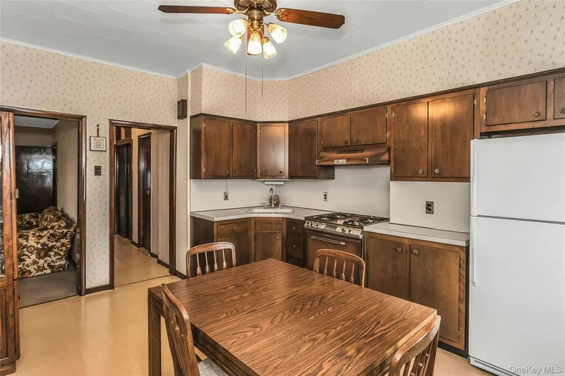 61-22 56th Drive, New York, New York, United States. - Photo 8