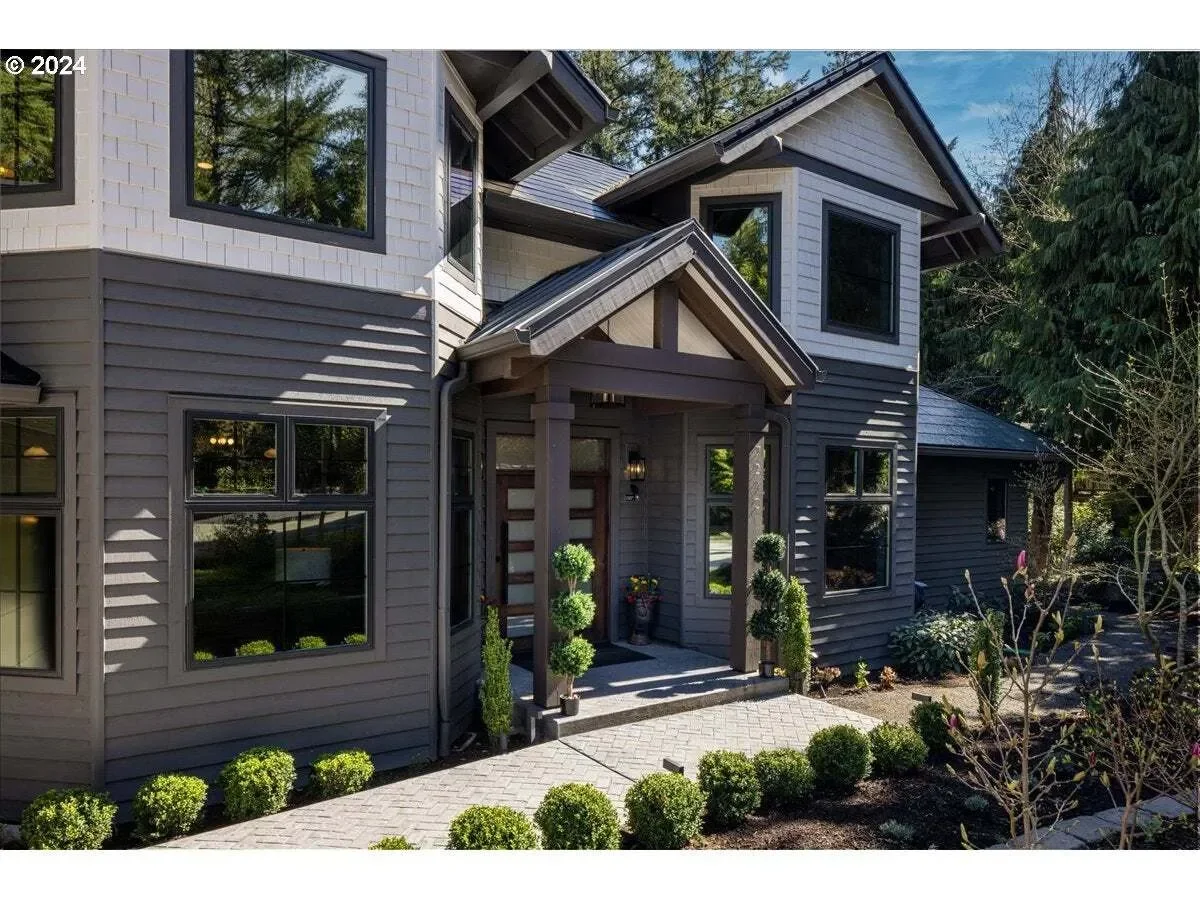 Gallery photo 4