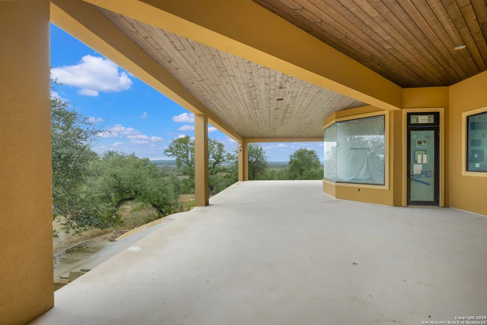Exterior photo 9