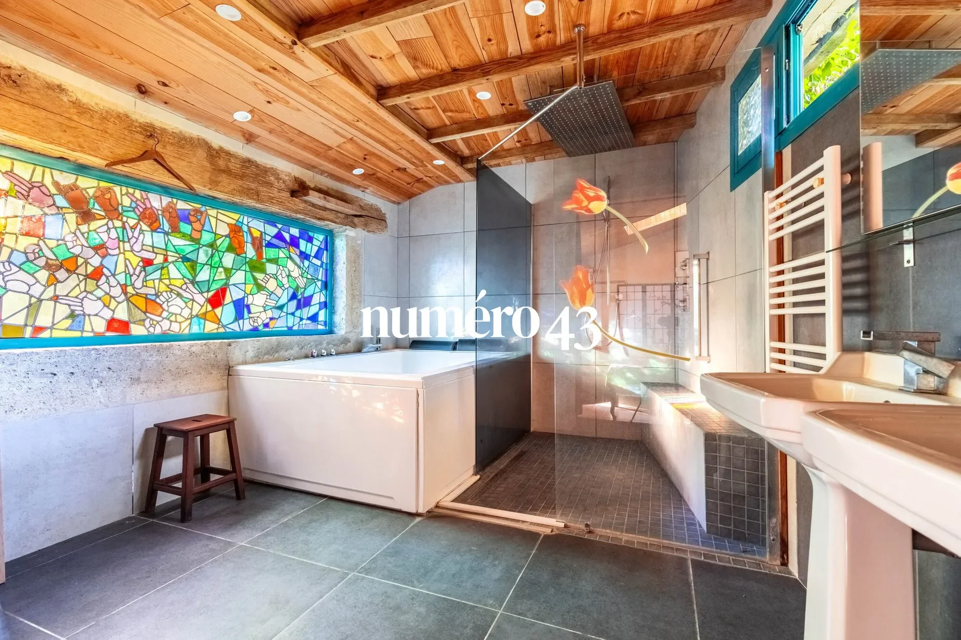 Gallery photo 3