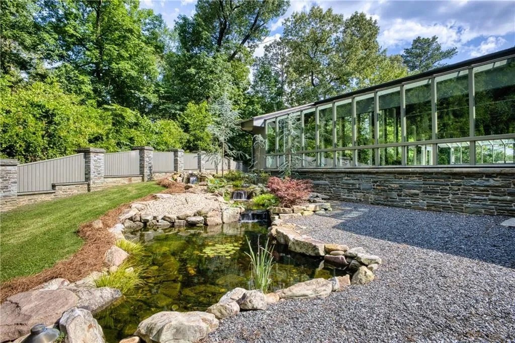 2883 W Roxboro Road NE, Atlanta, Georgia, United States. - Photo 79