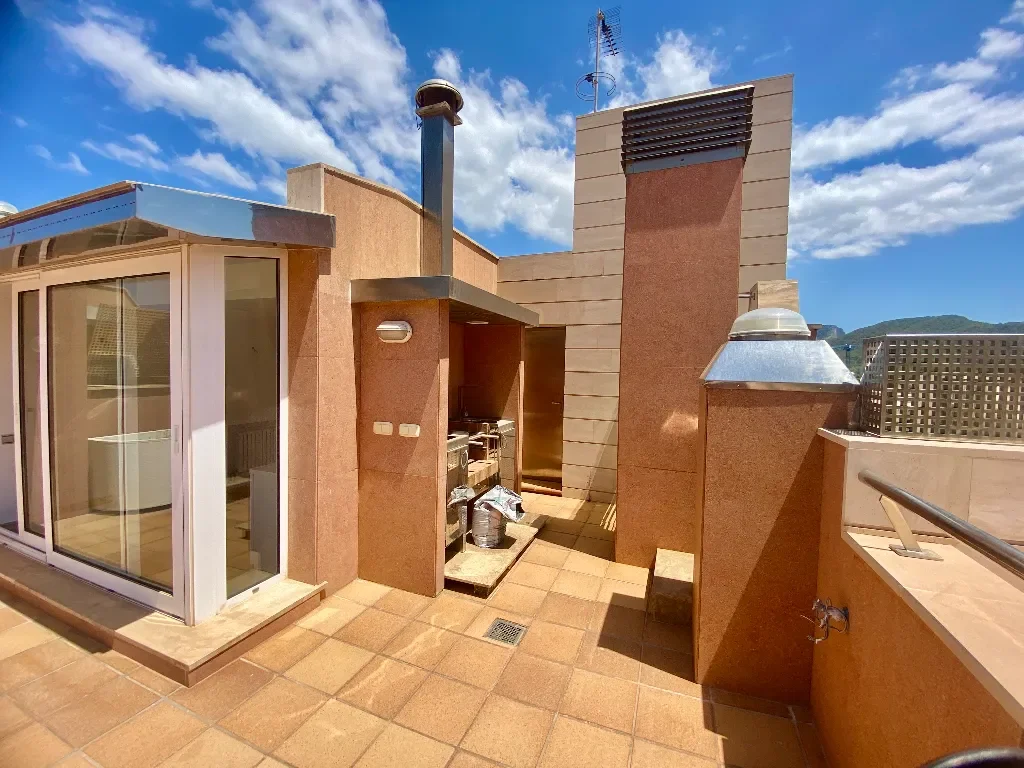 Exterior photo 6