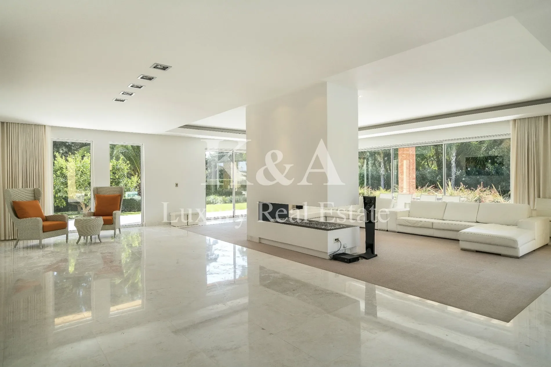 Gallery photo 2