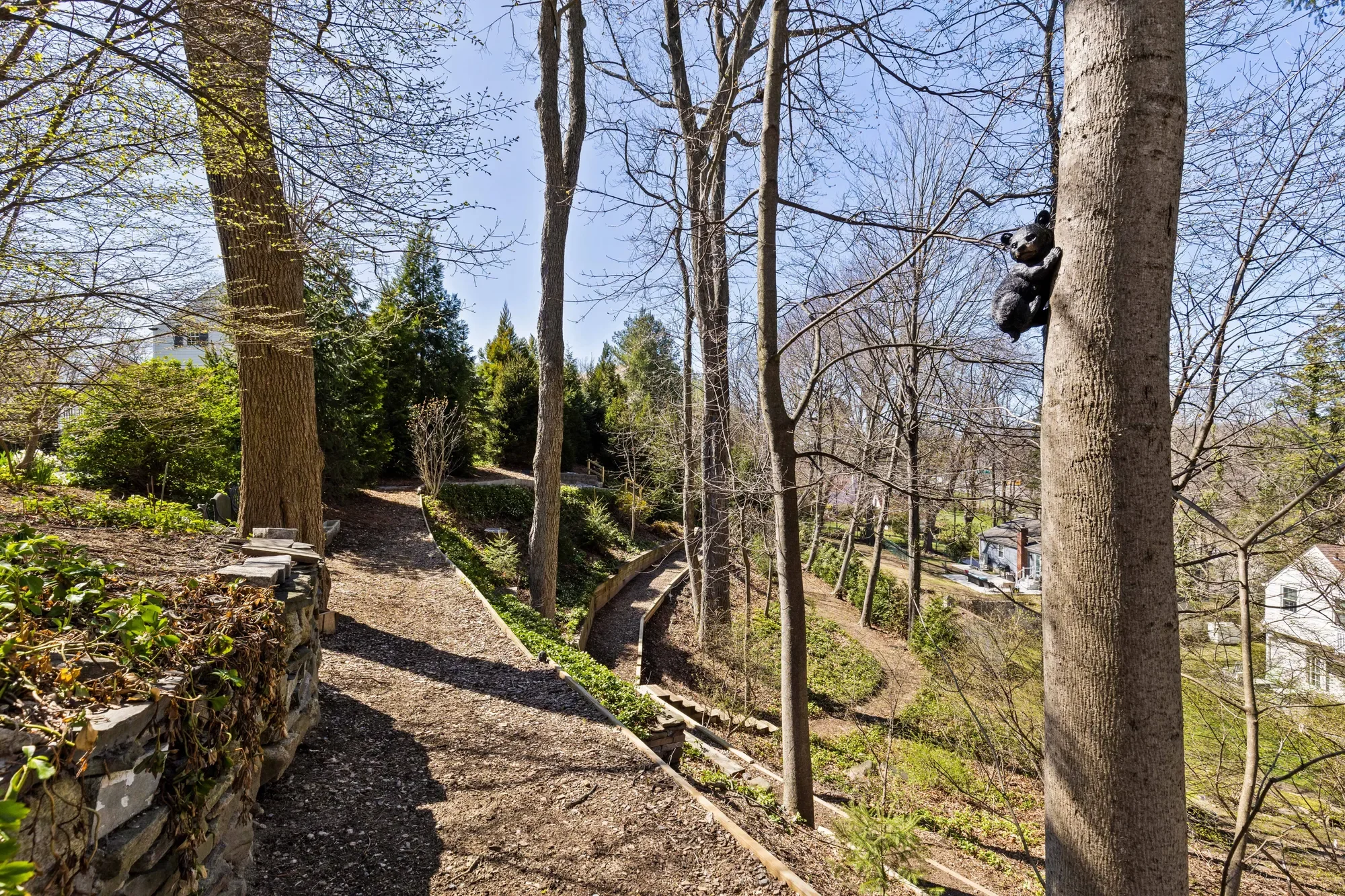 31 Colonial Road, White Plains, NY 10605, White Plains, New York, United States. - Photo 9
