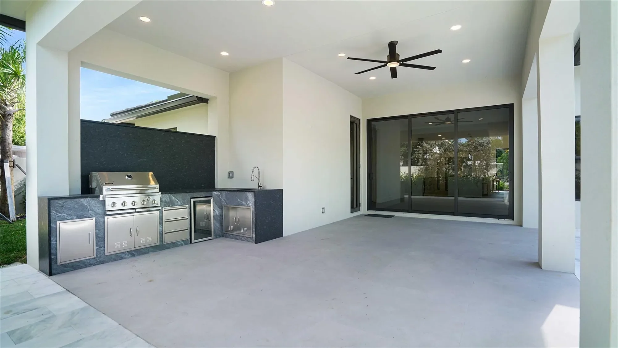 Gallery photo 6