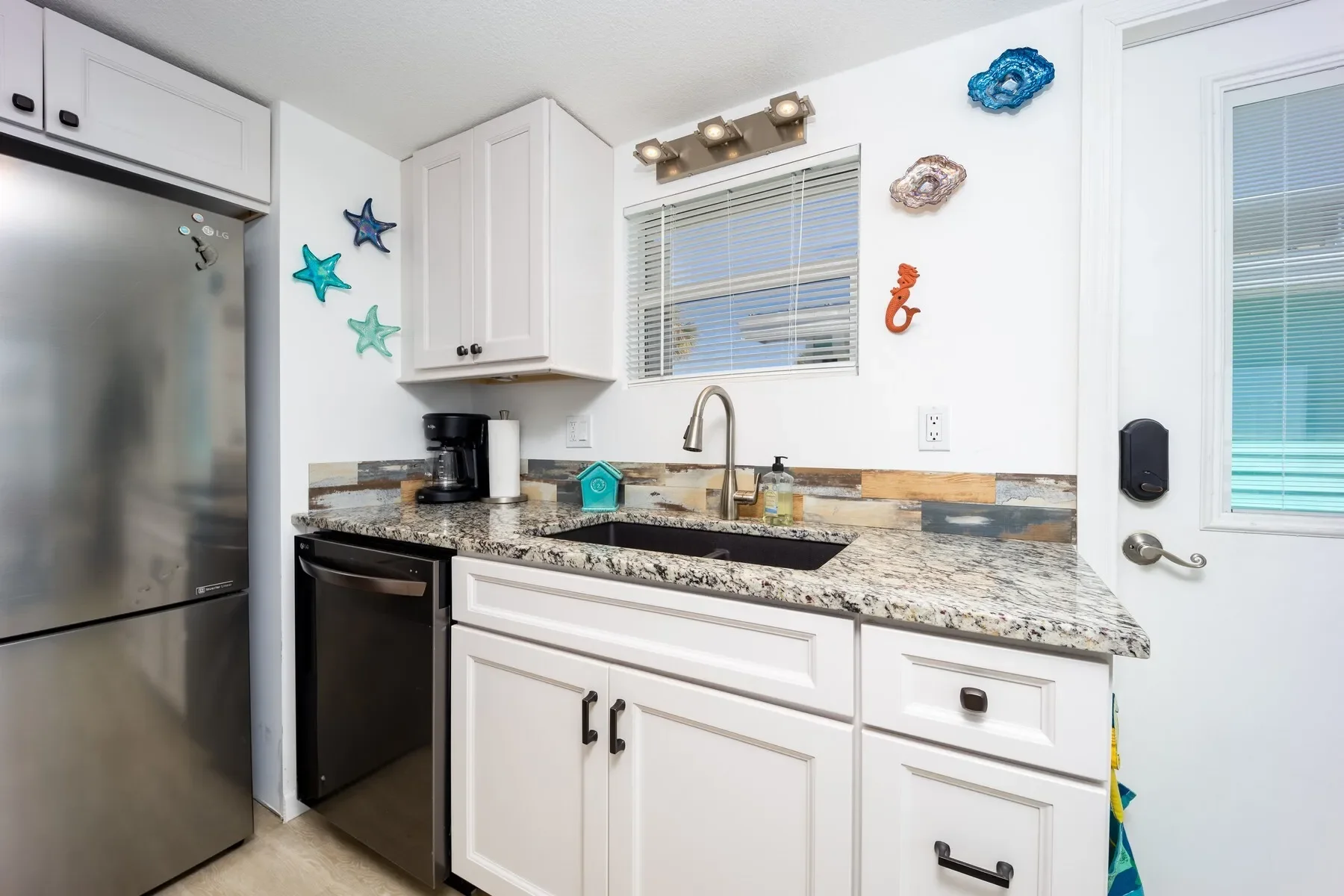1254 Nettles Boulevard , Jensen Beach, FL 34957, Jensen Beach, Florida, United States. - Photo 5