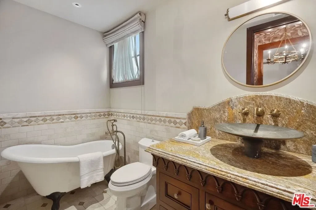 6882 Arizona Avenue, Los Angeles, California, United States. - Photo 45