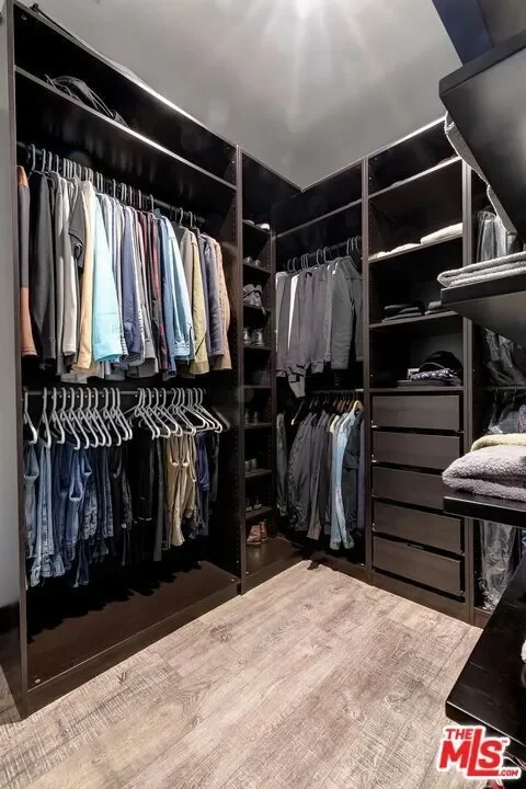 1223 Larrabee Street 1, Los Angeles, California, United States. - Photo 25
