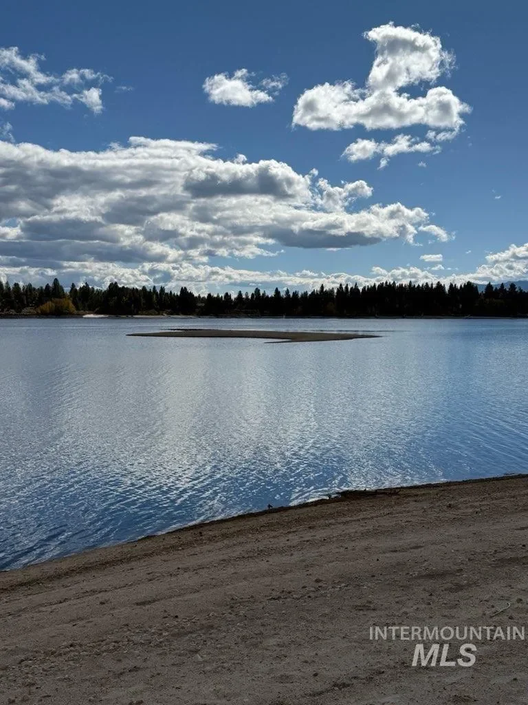 136 Jacks Loop, Donnelly, ID 83615, Donnelly, Idaho, United States. - Photo 17