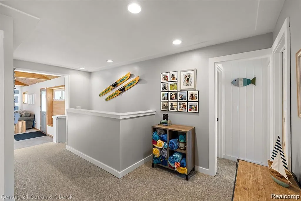 222 Ackerson Lake Drive, Jackson, MI 49201, Leoni, Michigan, United States. - Photo 14