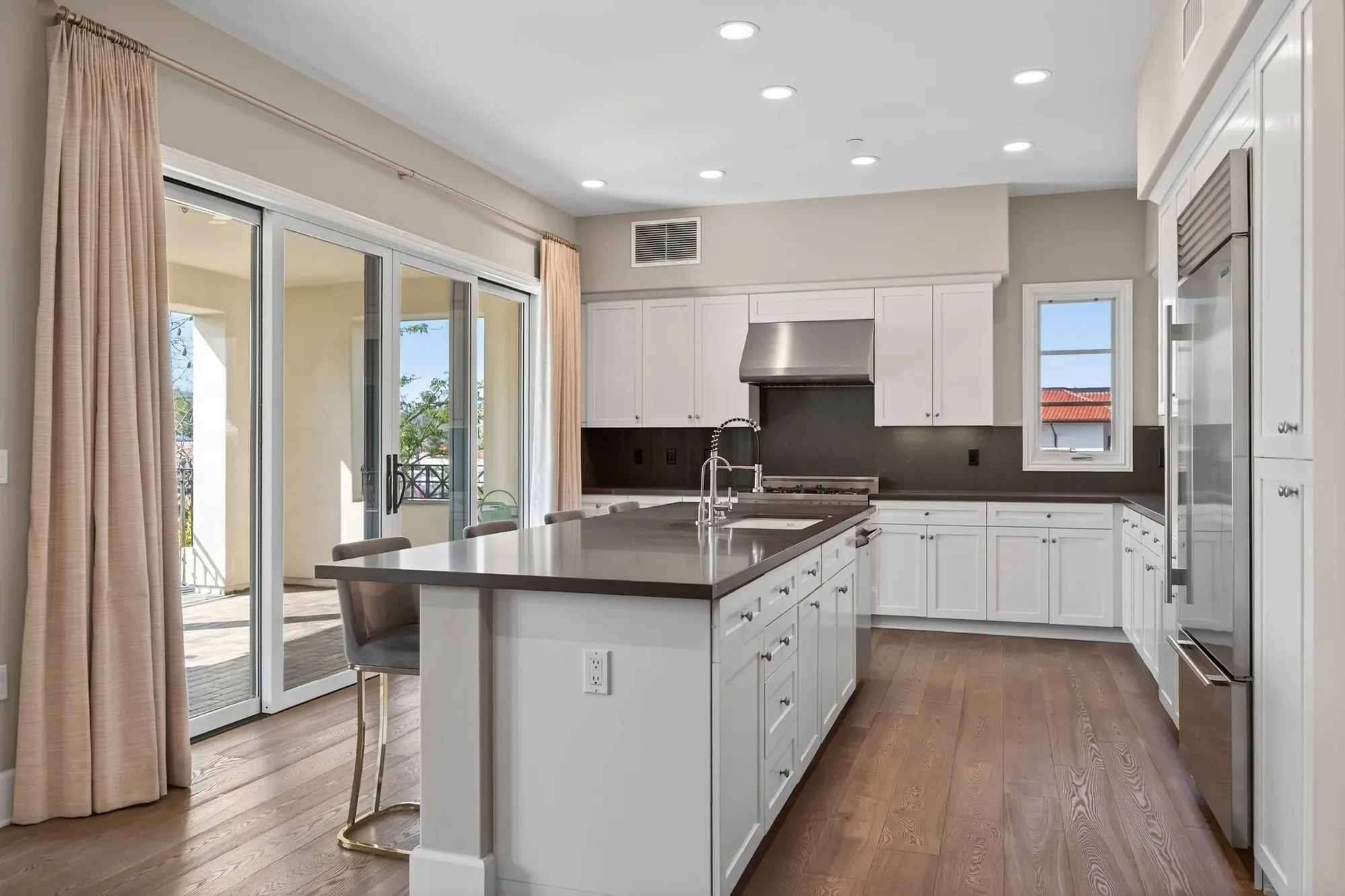 23500 Park Sorrento, H32, Calabasas, CA 91302, Hidden Hills, California, United States. - Photo 32