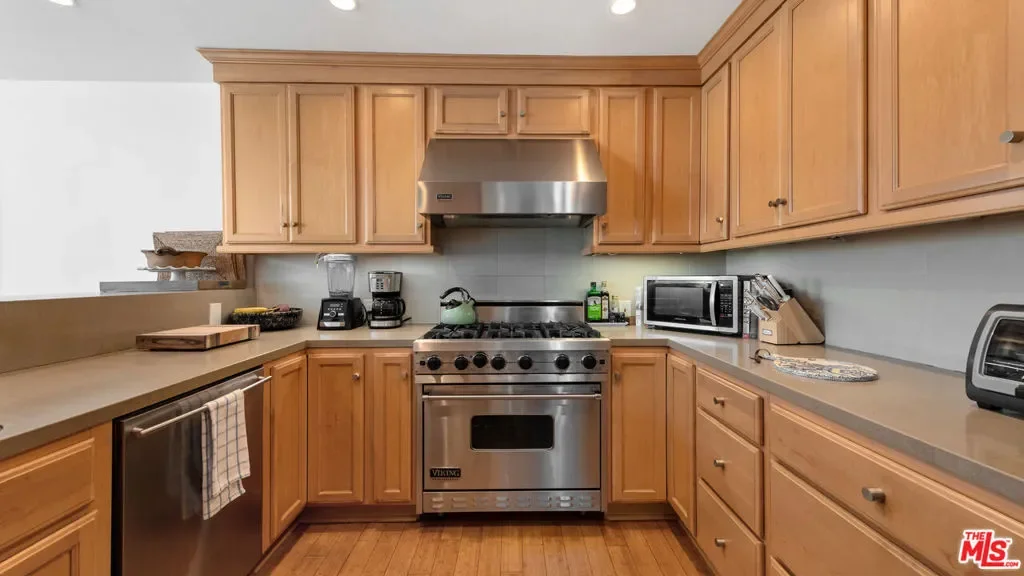 22548 Pacific Coast Highway 214, Malibu, California, United States. - Photo 2