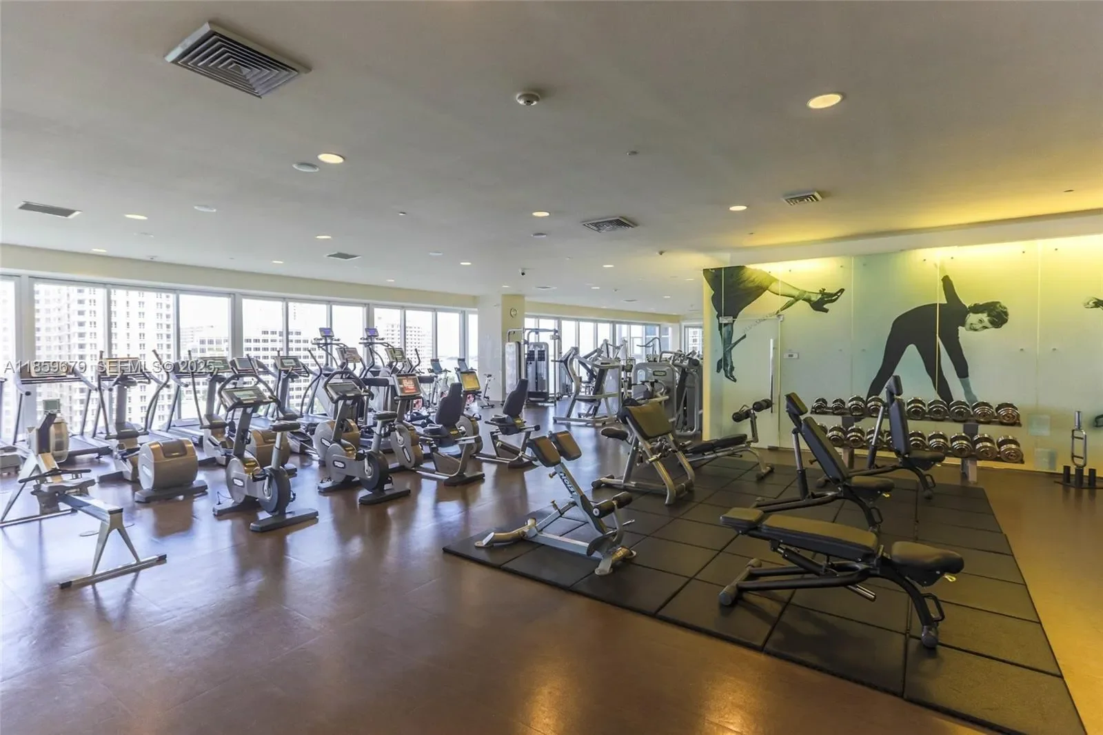 485 Brickell Ave 2210, Miami, Florida, United States. - Photo 32