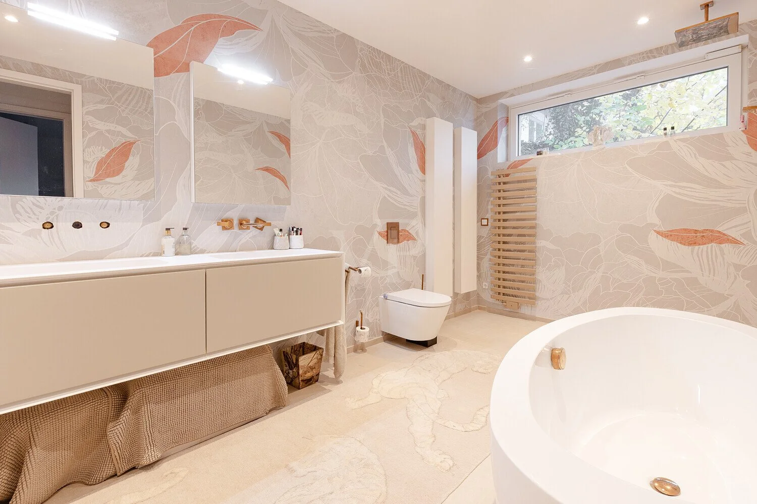 Gallery photo 3