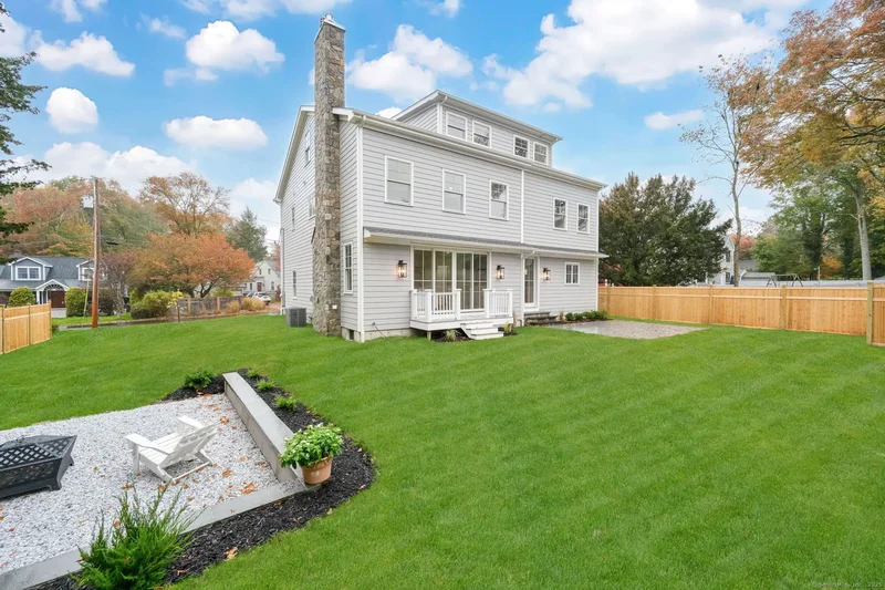 33 Middlebrook Place, Fairfield, CT, 06824, USA, Fairfield, Connecticut, United States. - Photo 37