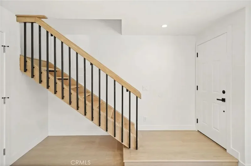 7010 Lennox Avenue, Los Angeles, California, United States. - Photo 13