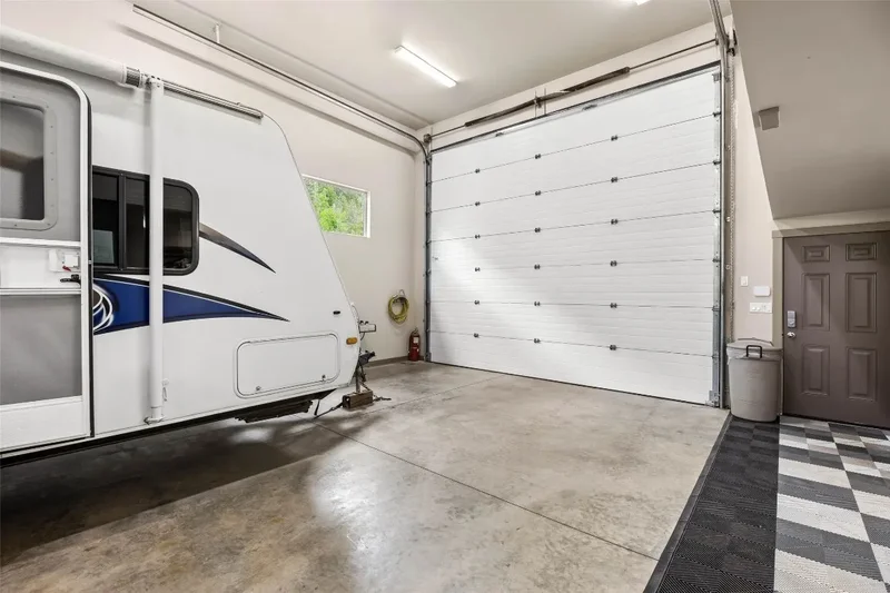3655 McBride Road, Blind Bay, British Columbia, Canada. - Photo 20
