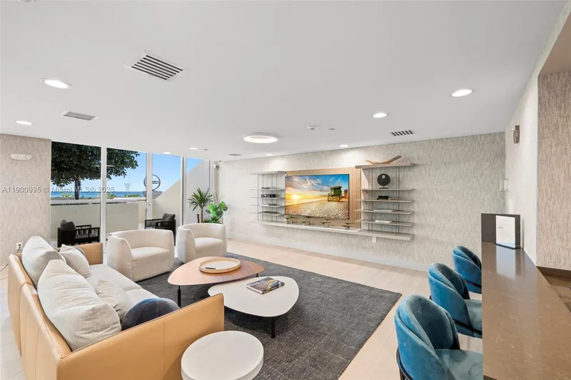 5025 Collins Ave, Miami Beach, Florida, United States. - Photo 74