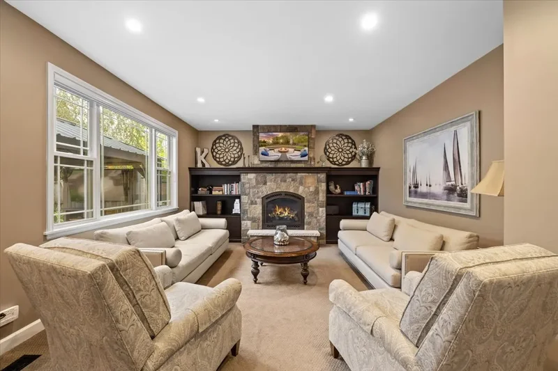 2459 Emerson Lane, Naperville, IL 60540, Naperville, Illinois, United States. - Photo 16