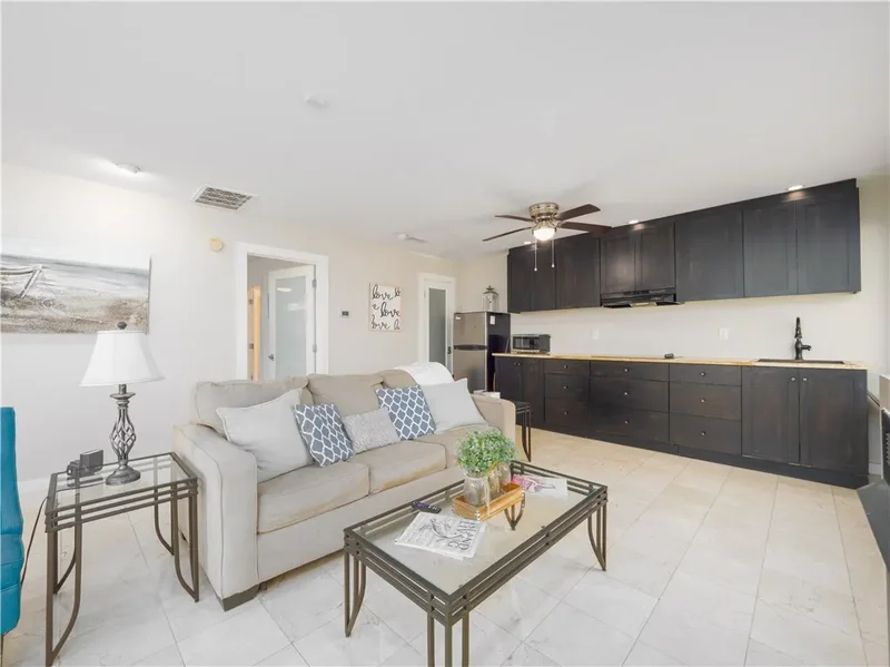 900 Mallery Street, St. Simons, Georgia, United States. - Photo 4