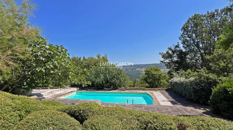 For sale - Authentic stone farmhouse - Countryside surroundings - Views - Lavender fields