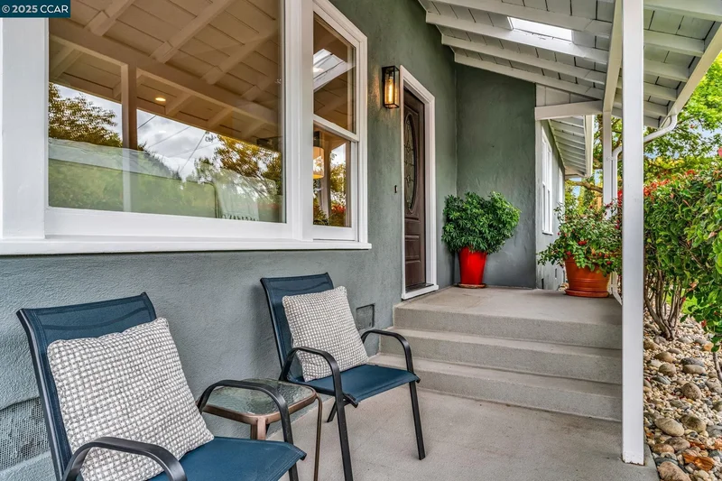 1015 Pleasant Valley Dr, Pleasant Hill, California, United States. - Photo 17