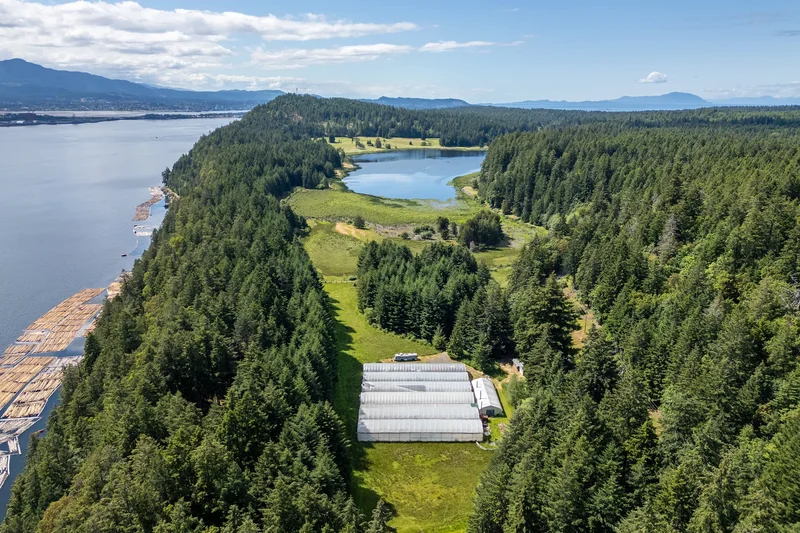 909 South Road, Gabriola Island, BC V0R 1X0, Gabriola, British Columbia, Canada. - Photo 29